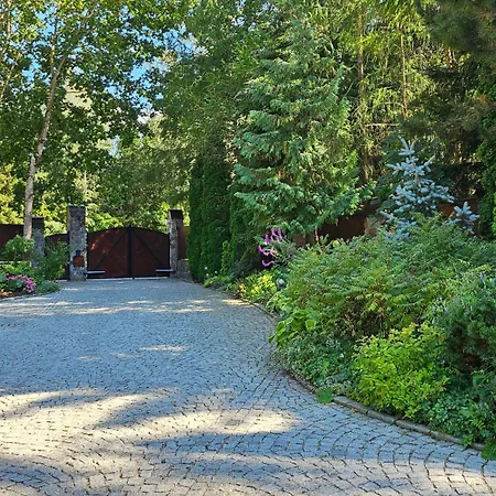 Romana Mazury Villa Jeziorowskie