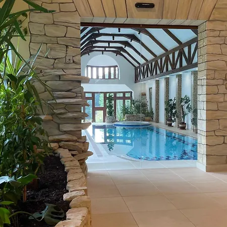 Romana Mazury Villa *